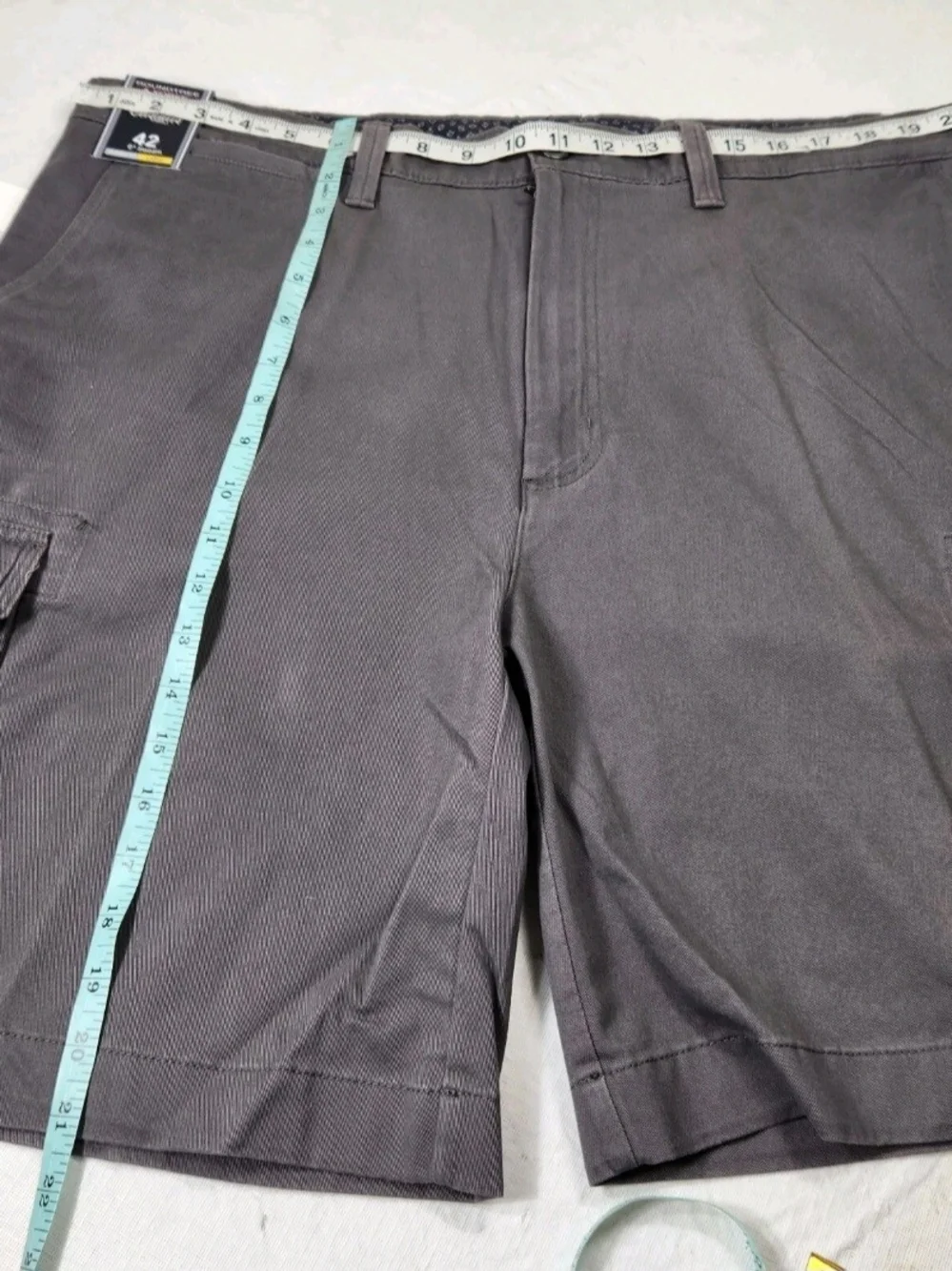 Roundtree & Yorke Mens Size 42 Gray Casual Classic Fit Cotton Cargo Shorts 05